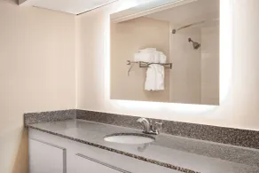 Howard Johnson by Wyndham Lima - Salle de bain