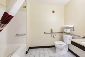 Red Roof Inn Auburn - Salle de bain