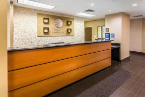 Comfort Inn & Suites Dalton West - Lobby