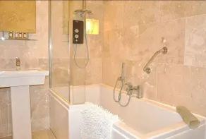 Bove Town House Apartments - Bathroom