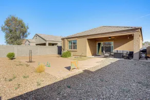 Fenced Yard + Outdoor Games: Buckeye Home! - Intérieur
