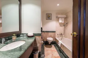 Grand Hotel Kathmandu - Bathroom
