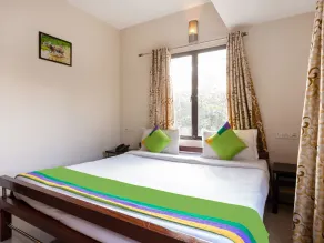 Treebo Time Square Marine Drive - Room