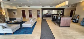Quality Inn & Suites - Lobby