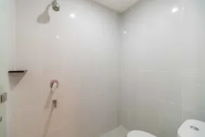 Hotel 78 Parapat Mitra RedDoorz - Salle de bain
