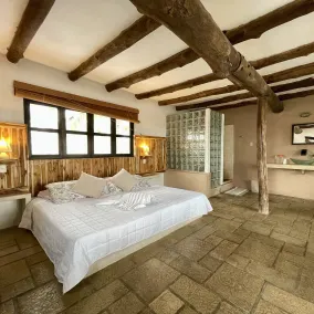 Johnnys Place Hotel - Room