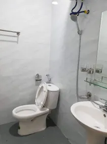 Hoang Anh Guest House - Bathroom