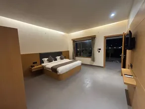 Vanam Hotel And Resort Vrindavan - Chambre