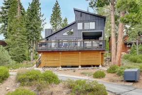 Steps to Beach: Family Home w/ Views in Tahoe City - Interiør