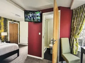 The Gillygate  - Camera