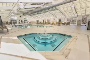Holiday Inn & Suites Memphis - Wolfchase Galleria by IHG - Piscina