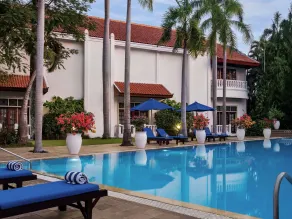 Hotel Majapahit Surabaya MGallery - Pool