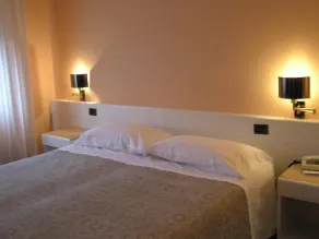 Hotel Giovanni - Værelse
