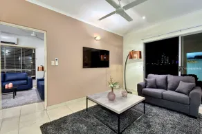 Luxury Darwin City Lights Jacuzzi Central Location Large House New Furnishings - Camera