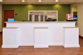 Hampton Inn & Suites Wilmington - Resepsjon