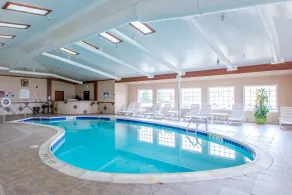 Quality Inn & Suites University - Piscine