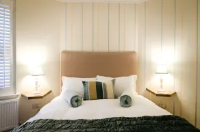 The Rising Sun - Room