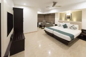 Hotel Le Grande - Mumbai International Airport - Room