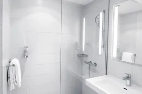 B&B HOTEL Zürich Wallisellen - Bathroom