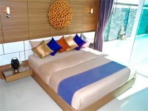 Skylight 2 bedrooms Villa in Kamala - Room