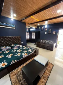 The Golden Leaves Cafe And Cottages - Camera