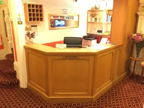 Welbeck Hotel - Close to Beach, Train Station & Southend Airport - Reception