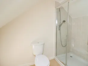 Railway Station Cottage - Bathroom