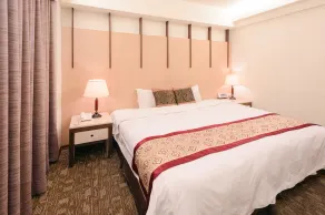 Waugh Den Business Hotel - Room