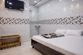 Relax Hotel Kurla - Room
