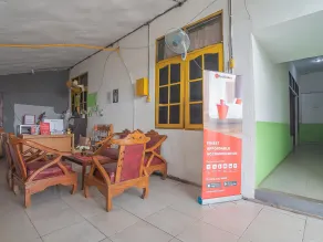 RedDoorz Syariah At Jalan cilik Riwut Kapuas - Hall