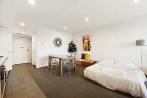 Swainson on Grote - Room