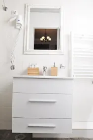 Antique Hostel - Bathroom