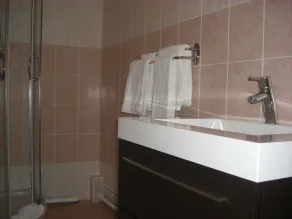 Brit Hotel le Magdalena - Bathroom