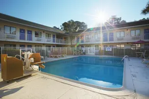 North Charleston Lodge - Piscine