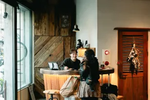 Len Kyoto Kawaramachi - Indtjeknings-/udtjekningsautomat
