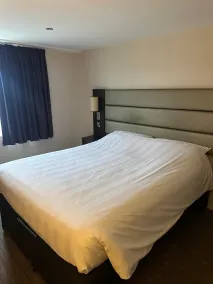 Premier Roomz Two Mills - Habitación