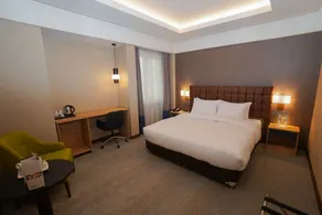 The Grand Lux Hotel - Værelse