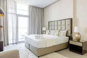 Staycae Holiday Homes - Majestine - Chambre