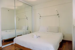 Modern and Restful Studio at Kebagusan City Apartment By Travelio - Habitación