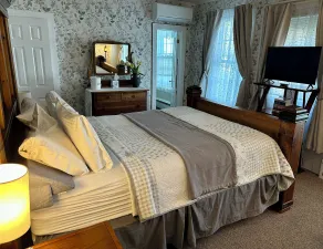 1846 Inn and Tavern - Zimmer