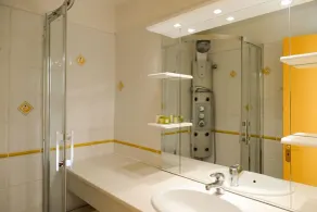 Hôtel La Lentillère Lalacelle - Salle de bain