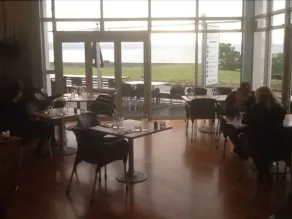 East Pier Hotel - Restaurant