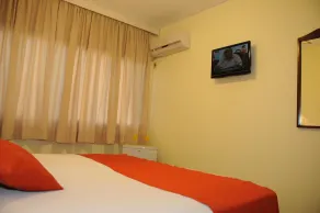 Hotel California - Room