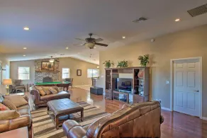 Glendale Escape Pet-Friendly avec Fire Pit & Yard! - Intérieur