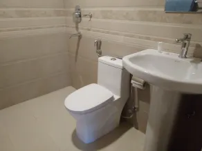 Hotel Green Plum - Bathroom