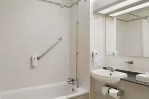 Days Inn Taunton - Badezimmer