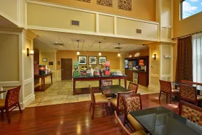 Hampton Inn & Suites Sevierville @ Stadium Drive - Restaurant