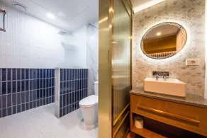 Hotel the Hill - Baño