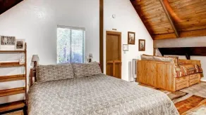 Scenic Wonders Yosemite Creekside Loft - Camera