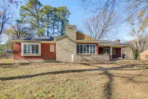1 Mi to Graceland: Quiet Home w/ Private Yard - Interiör